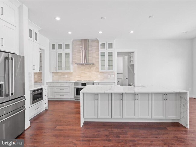Building Photo - 1830 Cherri Dr