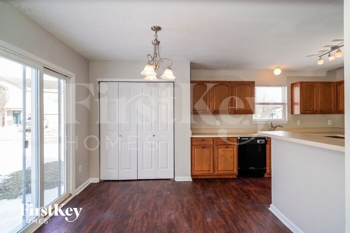 Building Photo - 12410 Deerview Dr