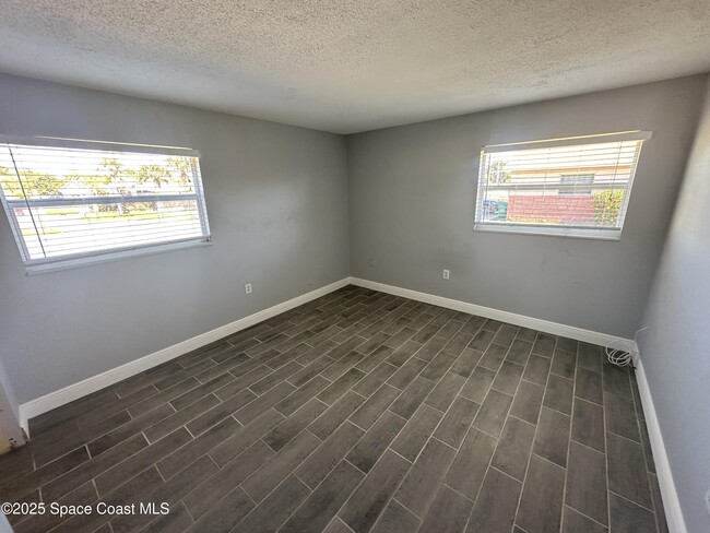 Building Photo - 125 Lucas Rd