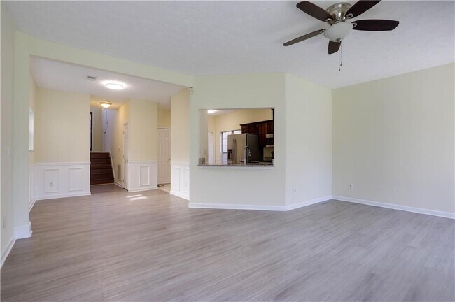 Building Photo - 4033 Oak Glenn Dr