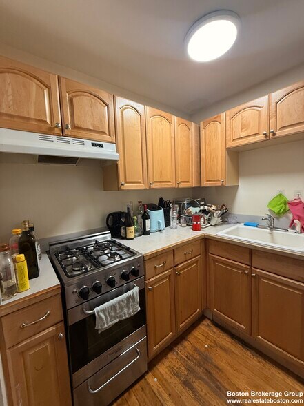 Building Photo - 39 Hemenway St