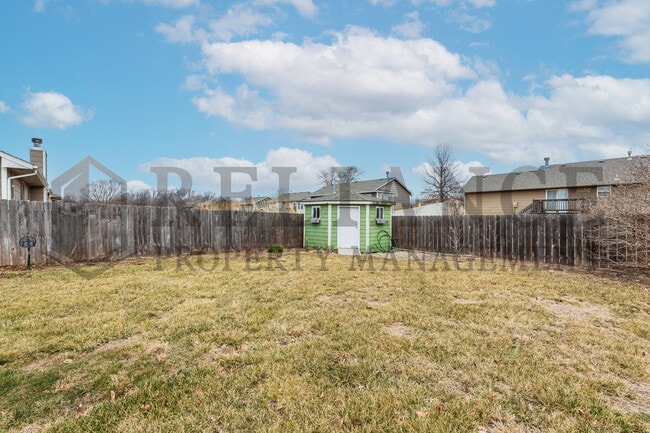 Building Photo - 13806 W Alderny St