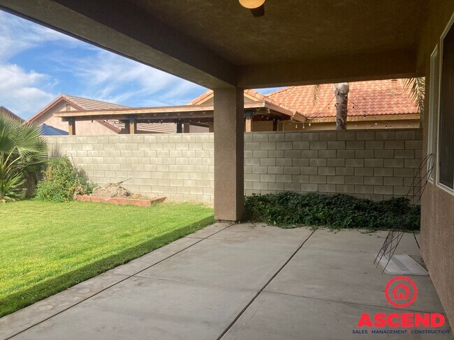 Building Photo - Gorgeous Home in the Southwest!
