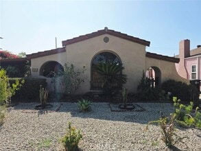 Building Photo - 554 Hawthorne St