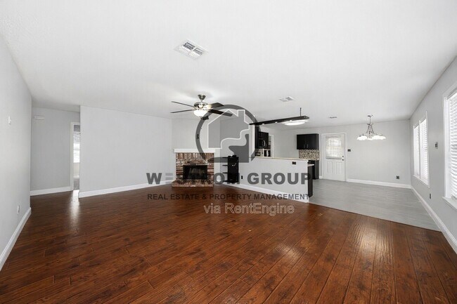 Building Photo - 8732 Polo Dr