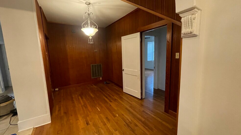 dining - 11944 Joor Rd