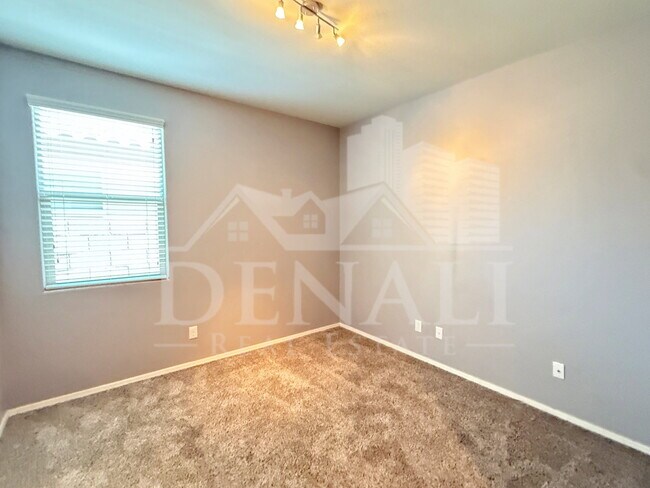 Building Photo - 5231 W Leodra Ln