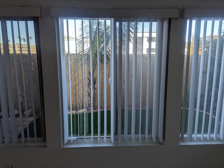 Building Photo - 214 Melrose Dr