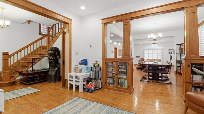 Building Photo - 30 Longfellow St NE