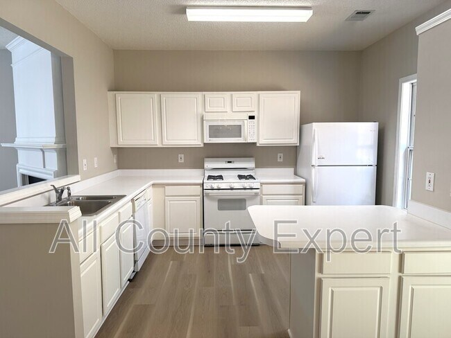 Building Photo - 4123 Howell Park Rd