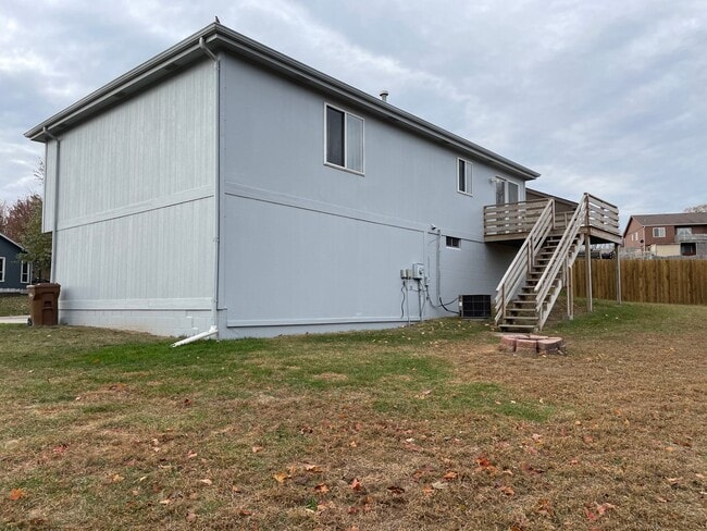 Building Photo - Beautiful Home in Bellevue for Rent!!!