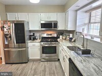 Building Photo - 17 Exeter Ct