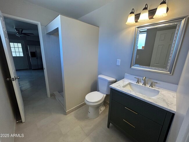 Building Photo - 4024 W Las Palmaritas Dr