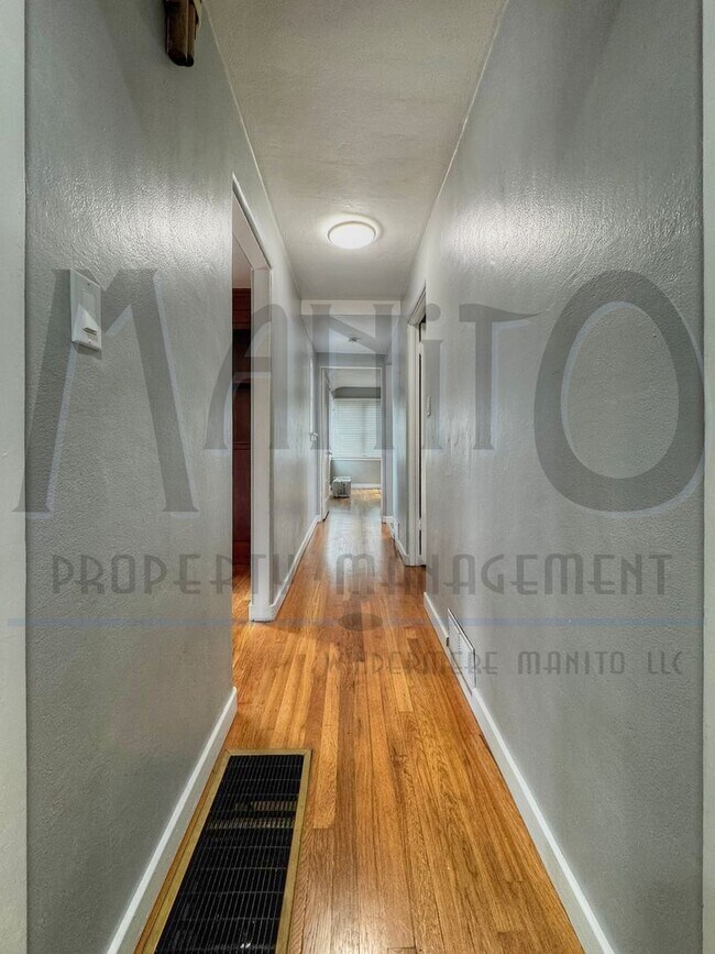 Building Photo - 1624 S Grand Blvd