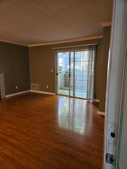 Building Photo - 11150 Trinity River Dr
