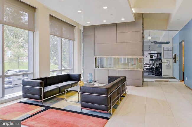 Building Photo - 4101 Albemarle St NW