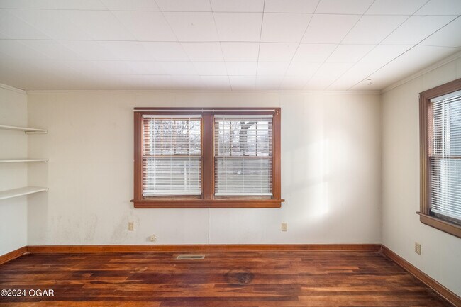 Building Photo - 421 S Patterson Ave