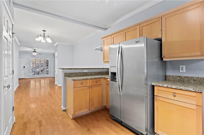 Building Photo - 3675 Peachtree Rd NE