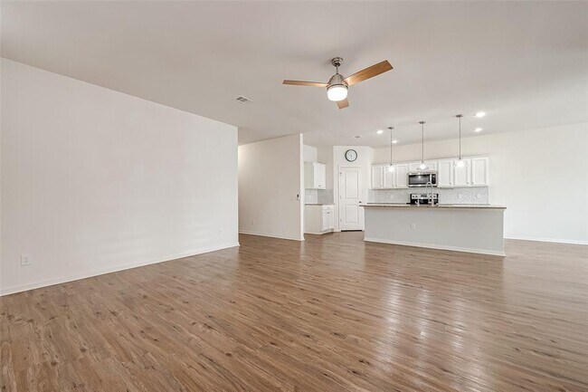 Building Photo - 1017 White Birch Ln