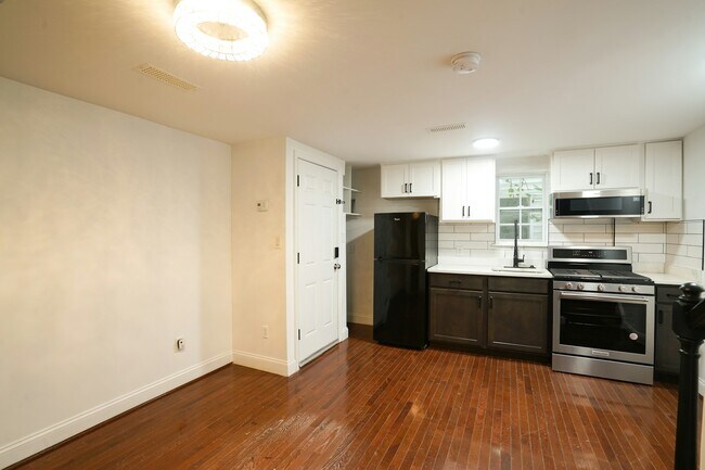 Building Photo - 619 Florida Ave NW