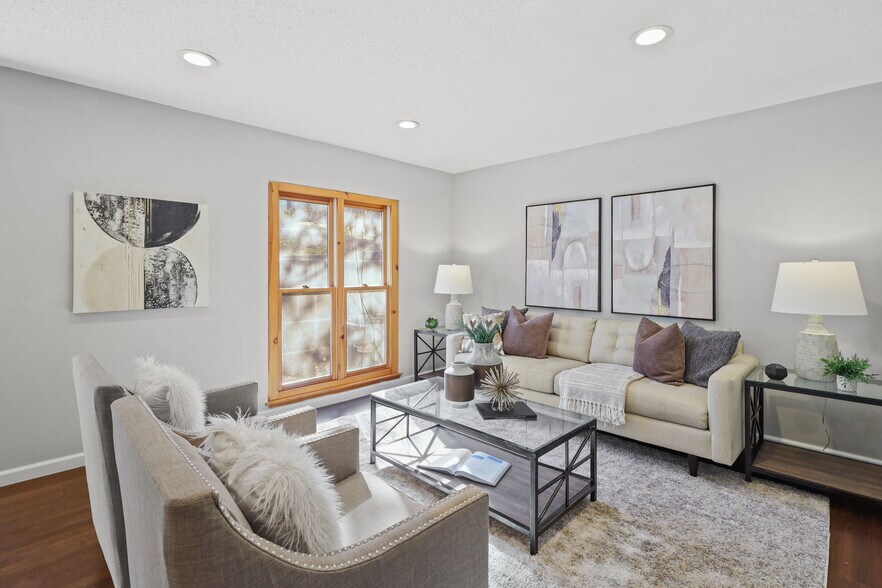 Building Photo - 10411 Corbeil Dr