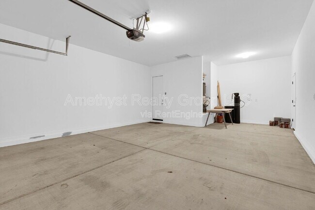 Building Photo - 5116 N 185th Ave