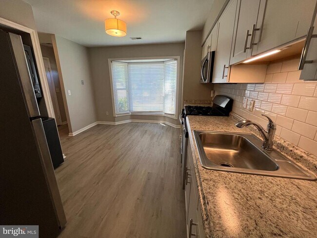 Building Photo - 10606 Greta Lynn Ct