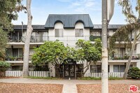 Building Photo - 400 La Fayette Park Pl
