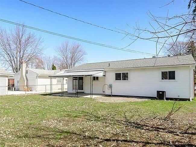 Building Photo - Charming 3 Bed, 1 Bath