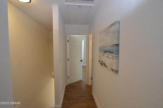 Building Photo - 175 Yorktowne Dr