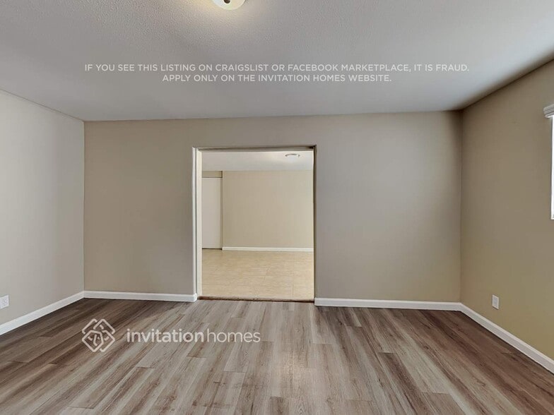 Building Photo - 3221 E Captain Dreyfus Ave