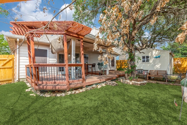 Building Photo - 5502 Waldon Walk