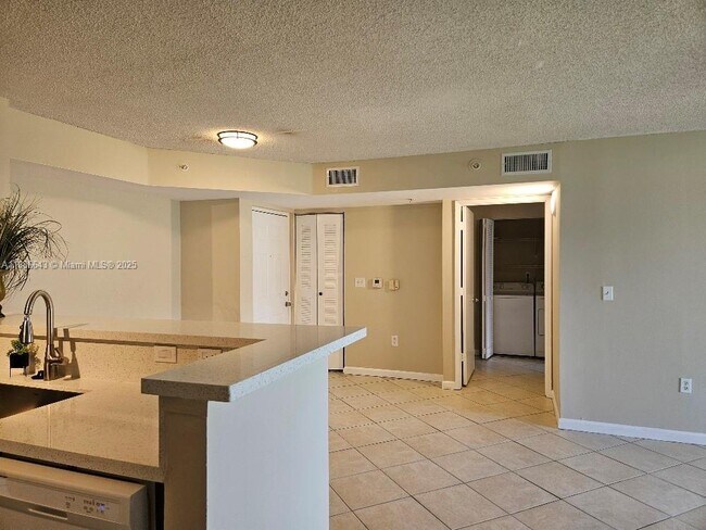 Building Photo - 7904 Sonoma Springs Cir