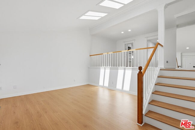 Building Photo - 13326 Maxella Ave