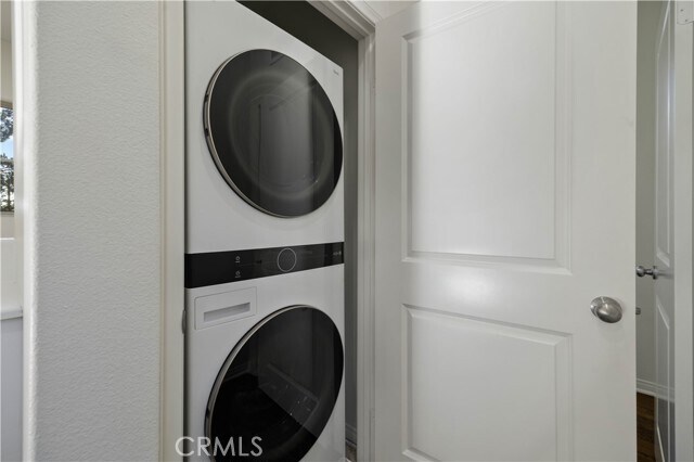 Building Photo - 60 Peony