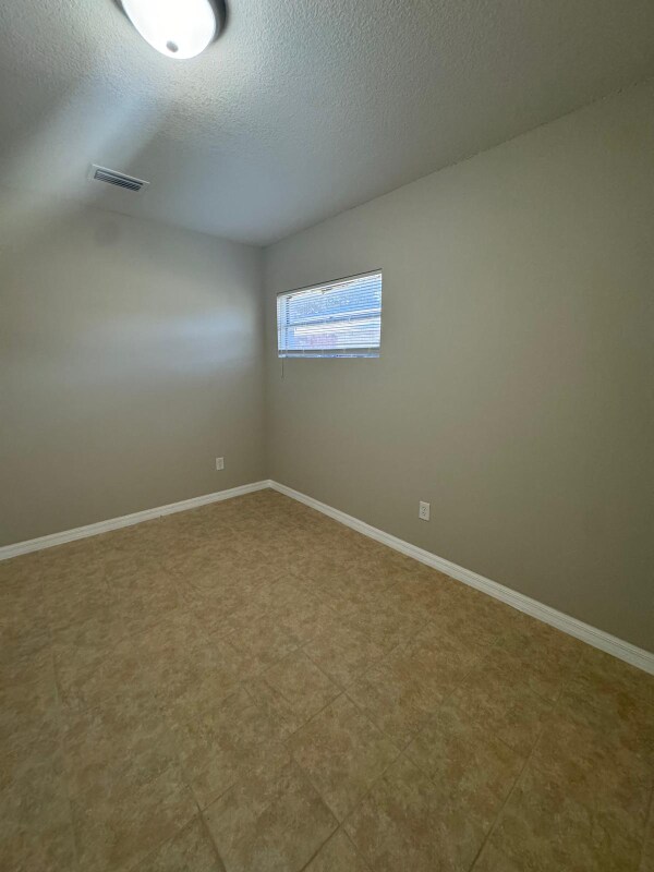 Building Photo - 197 Dairy Rd