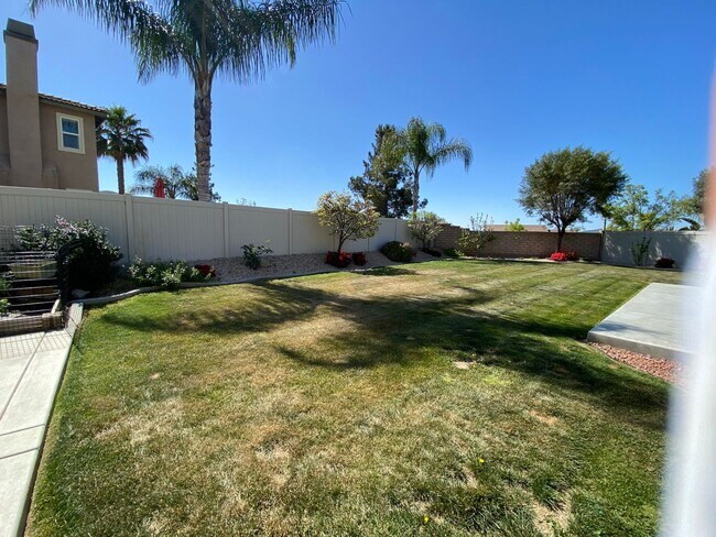Building Photo - 28595 Autumn Ln