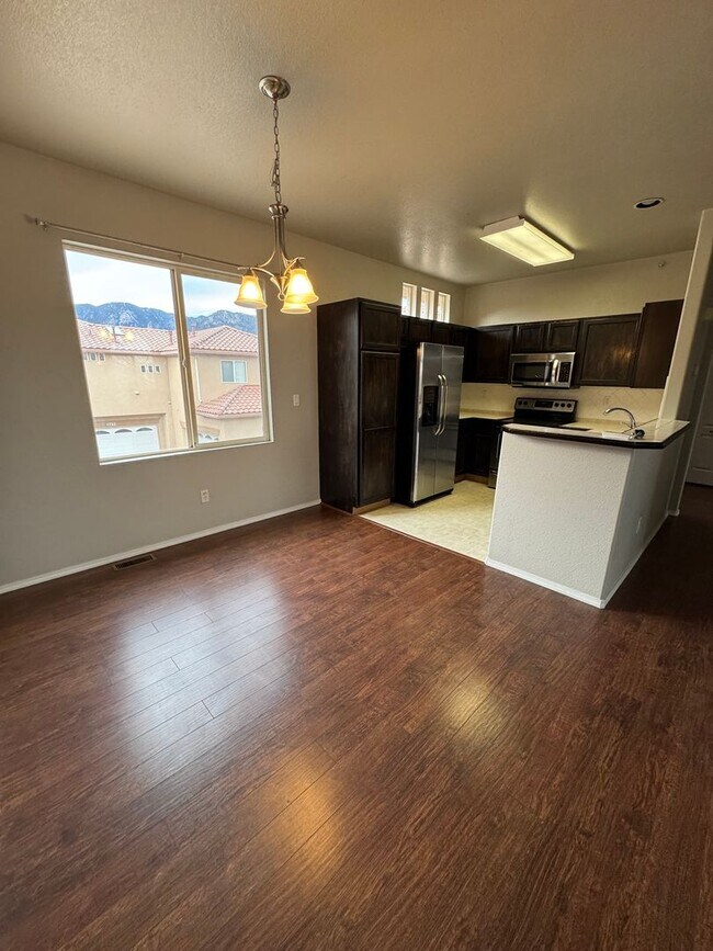 Building Photo - Gorgeous 2bd 2ba Condo in Southwest Colorado Springs!