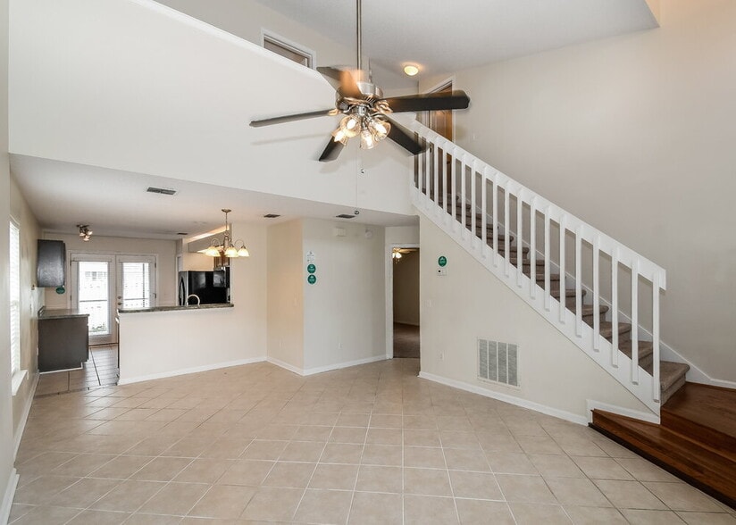 Building Photo - 9591 Sugar Hollow Ln