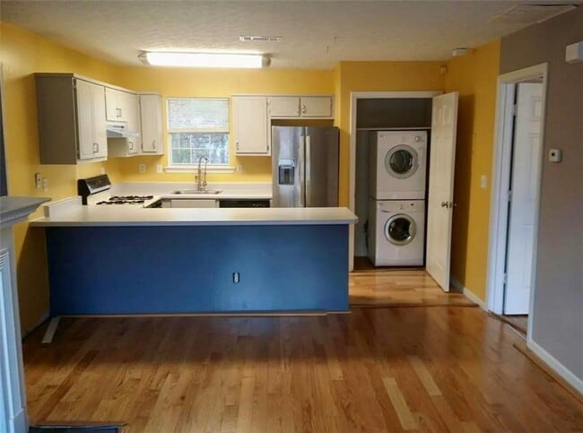 Building Photo - 2023 Sitser Ln