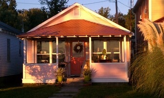 Building Photo - 2002 Beach Ave