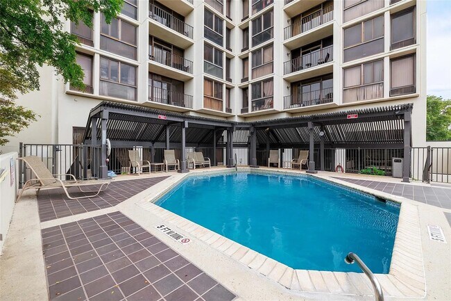 Building Photo - 7701 Wurzbach Rd