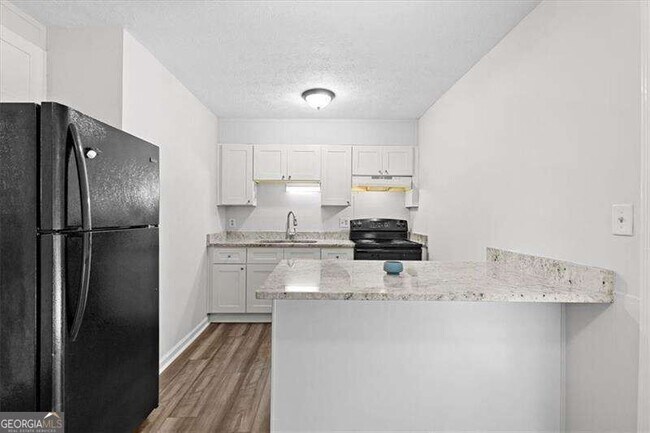 Building Photo - 3065 Tara Woods Dr