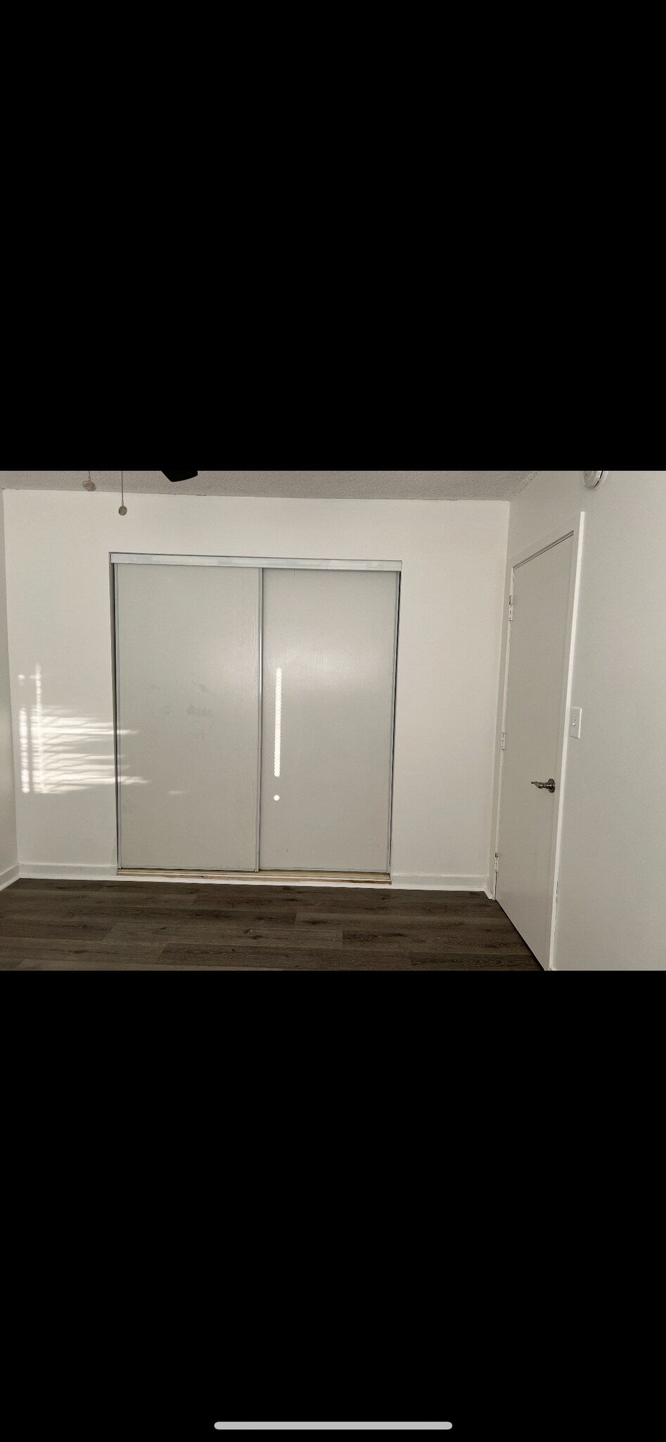 Building Photo - 1348 W 92nd St