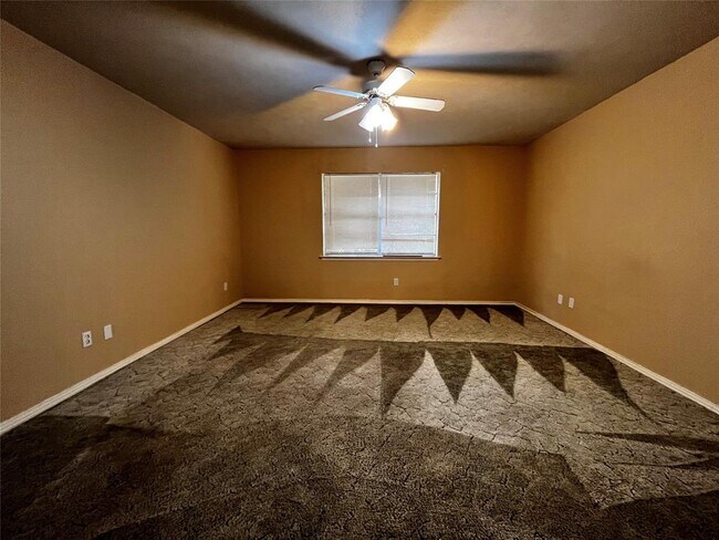 Building Photo - 1025 Cloverdale Ln