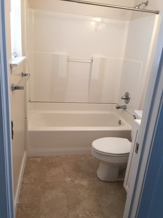 Interior Photo - 4808 Wabash St.