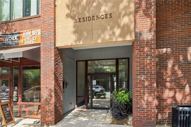 Building Photo - 1430 Dresden Dr NE