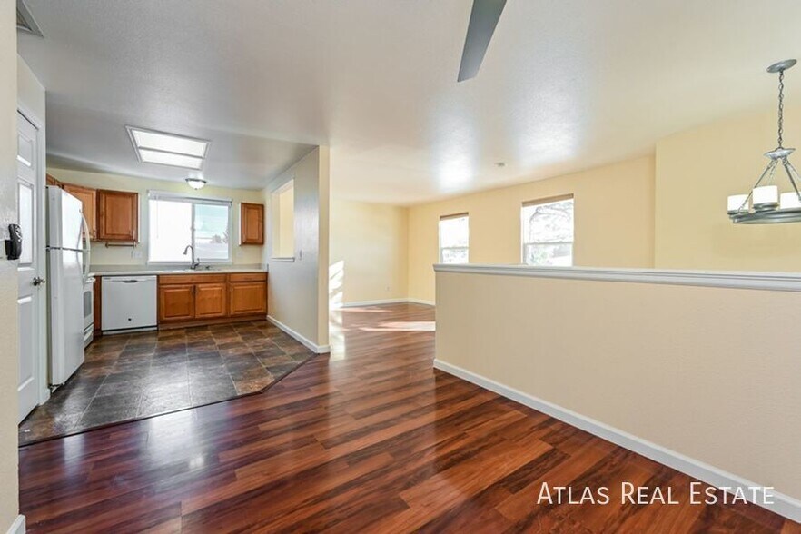 Building Photo - 1483 S Cathay Way