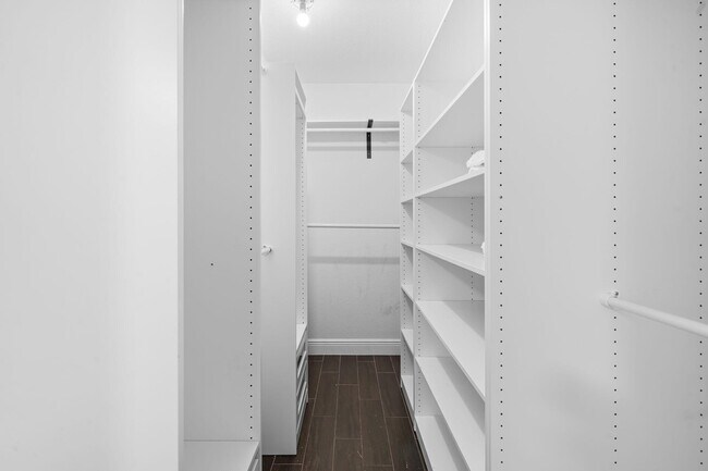 Building Photo - 13948 Ishnala Cir