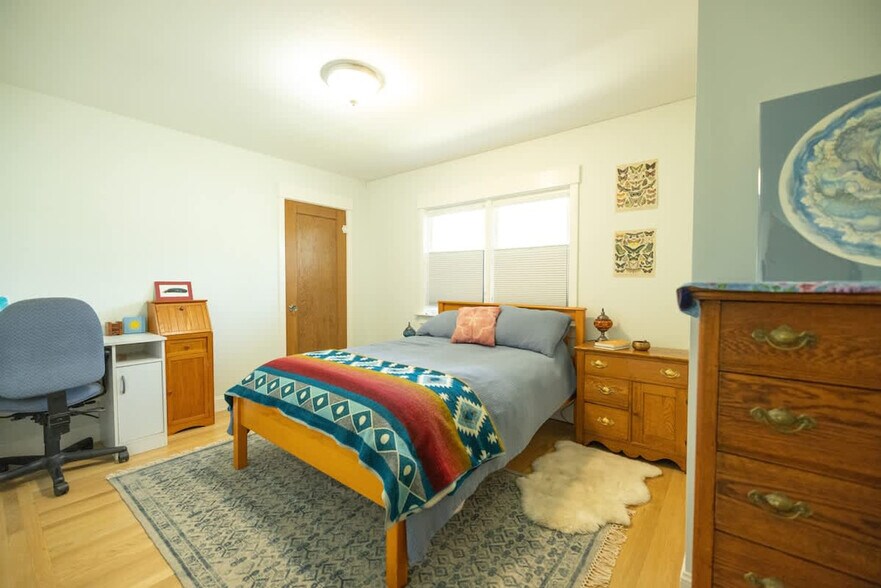 Building Photo - 364 62nd St